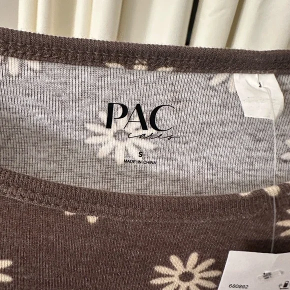 NEW PacSun top - Picture 2 of 3